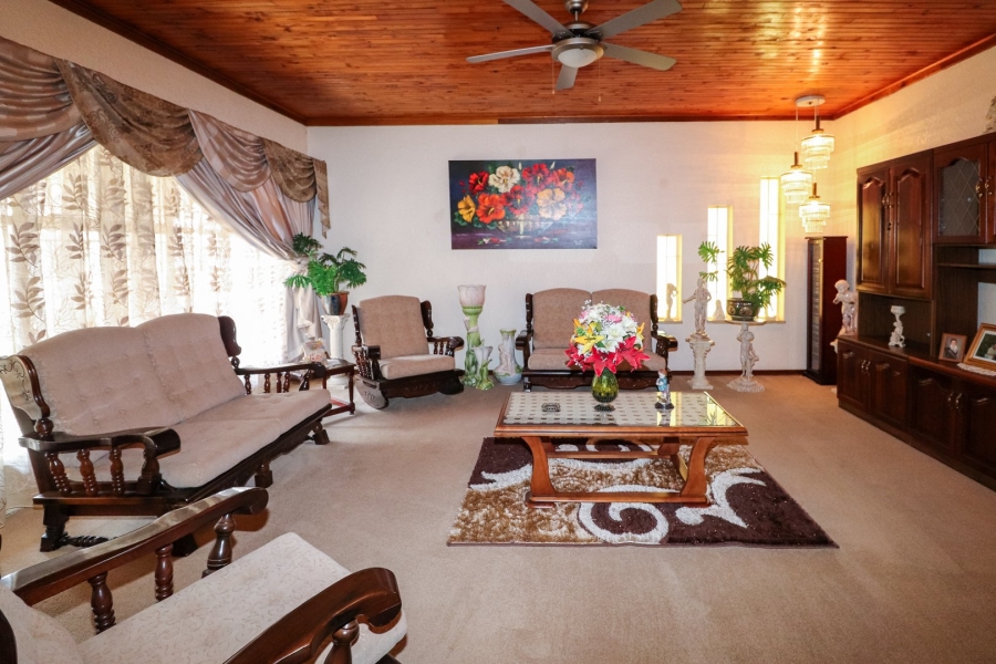 3 Bedroom Property for Sale in Flamwood North West